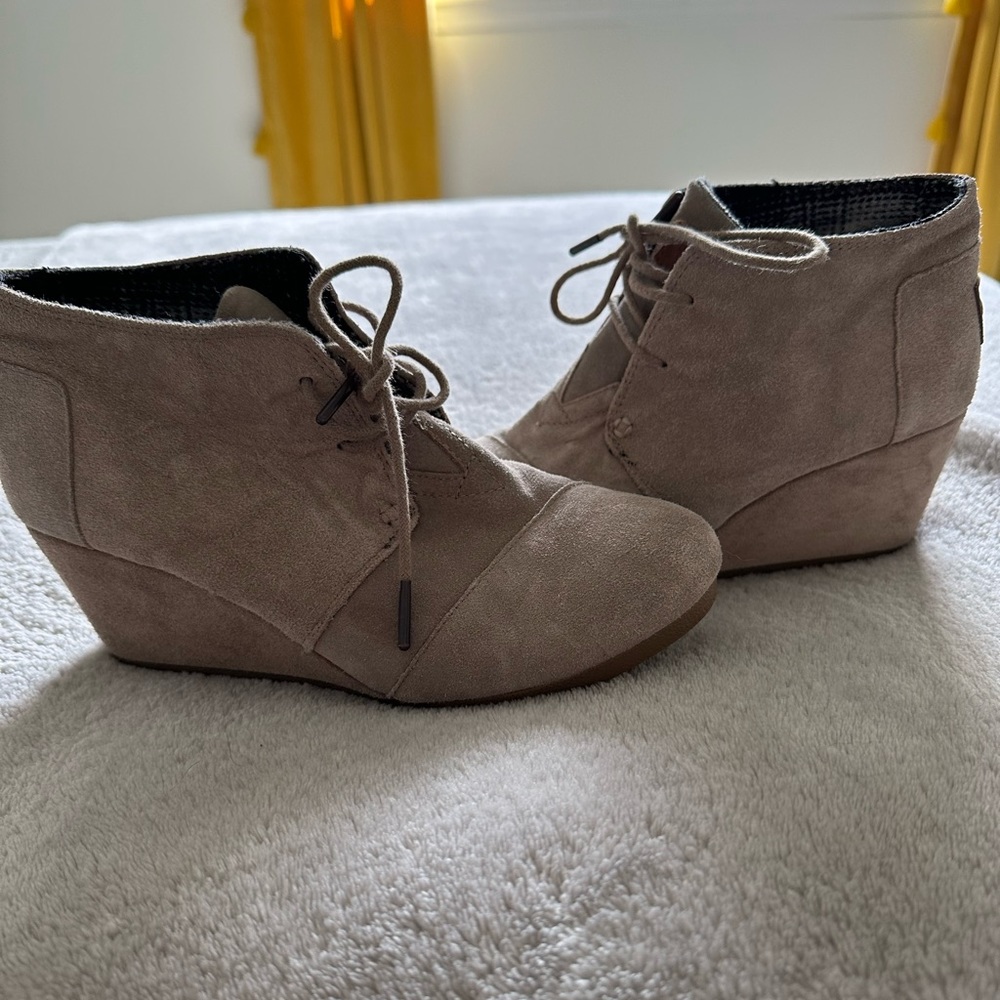 Tom’s ankle boot